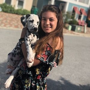 Meet your Posher, Olivia